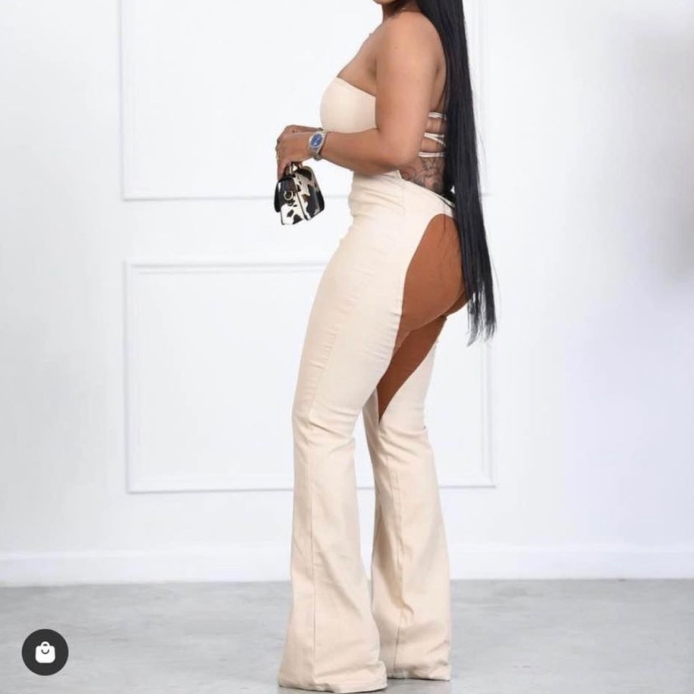 Brown sleeveless jumpsuit